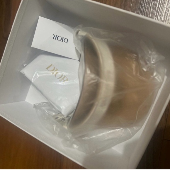 New Authentic Dior Elegant Beige Visor - Picture 2 of 3